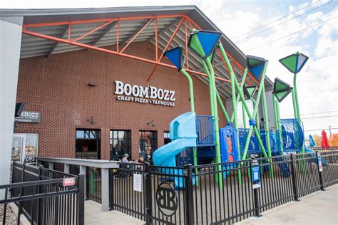 Boom bozz - BoomBozz Craft Pizza and Taphouse in Elizabethtown, which opens to the public at 3 p.m. Wednesday, can seat 194 for inside dining. One seating area at the restaurant is made to look like a silo ...